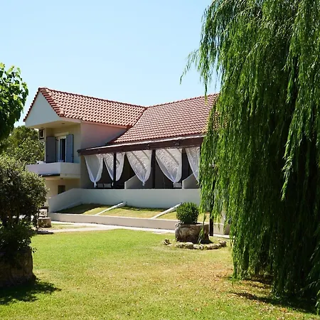 Axion Studios & Apartments Lixouri